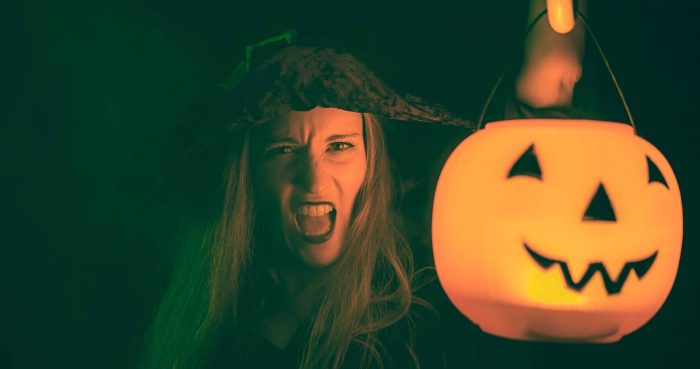 Halloween vieren in de lockdown? Zo organiseer je een coronaproof horrorfeestje bij jou thuis