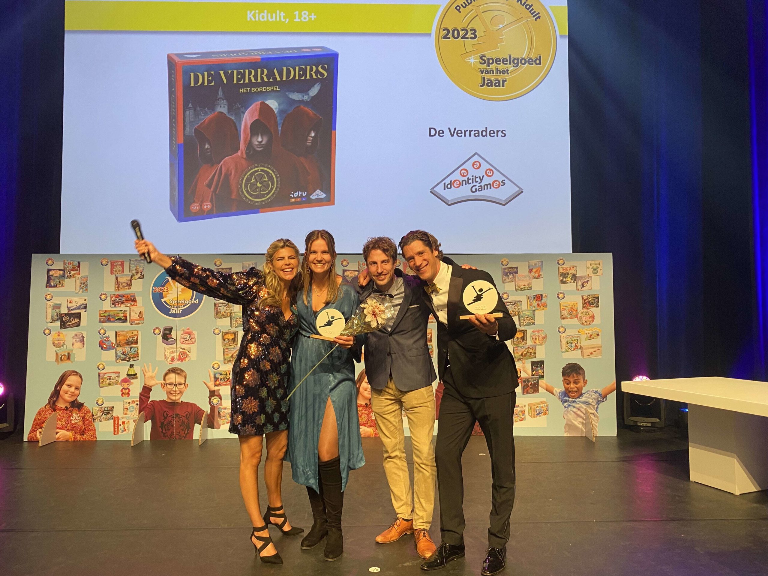Identity Games wint Gouden Publieksprijs Speelgoed van het Jaar 2023 met bordspel  De Verraders